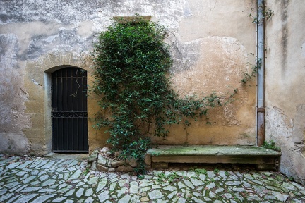 Lourmarin, portes et portails (84)