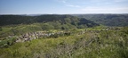 Viala-du-Tarn, vue sur le village depuis la statue (12)