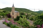 Peyre, l'église Saint-Christophe, le viaduc de Millau à l'arrière-plan (12)