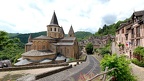 Conques, en parcourant le village, l'abbaye Sainte-Foy (12)