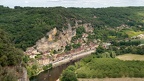La Roque-Gageac, vue générale depuis les Jardins de Marqueyssac (24)