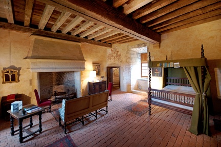 Saint-Pardoux-les-Cards, château de Villemonteix  (23)
