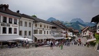 Gruyères, en parcourant le village (c. Friburg, Suisse)